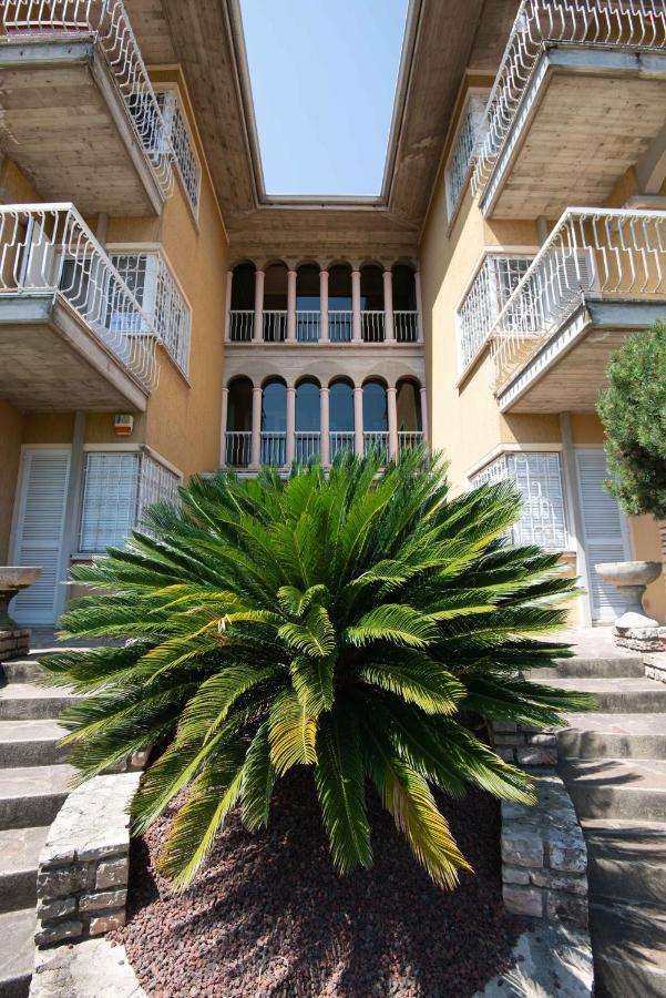 Sirmio Apartments - Narnia Stay Sirmione Exteriör bild